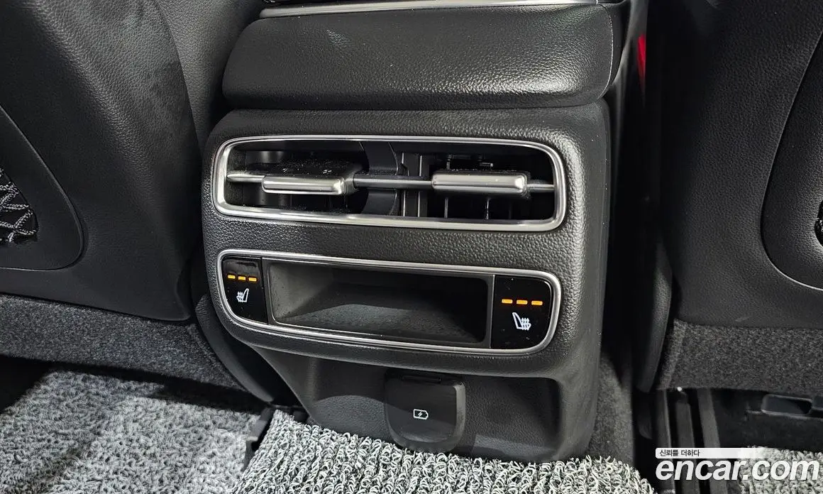 Genesis GV70 2025 2.5 автомат (гидро), фото 24 Genesis GV70 2025 2.5 автомат (гидро), фото 24