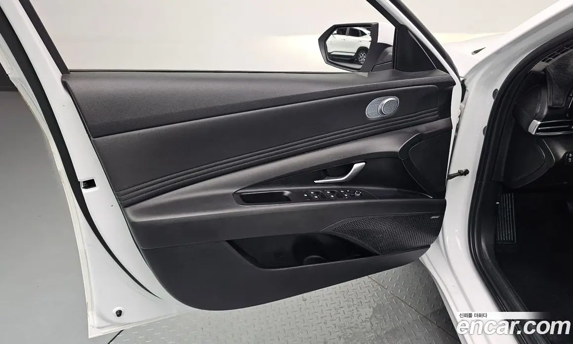 Hyundai Avante 2022 1.6 автомат (гидро), фото 14