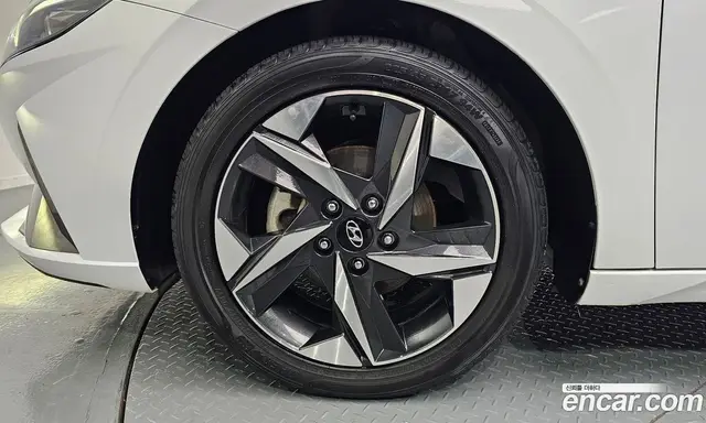 Hyundai Avante 2022 1.6 автомат (гидро), миниатюра 5