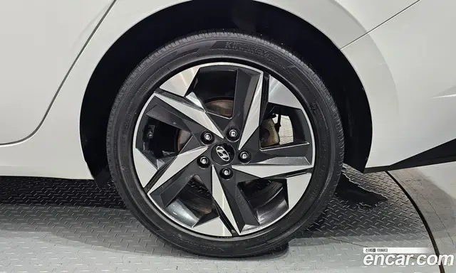 Hyundai Avante 2022 1.6 автомат (гидро), миниатюра 7