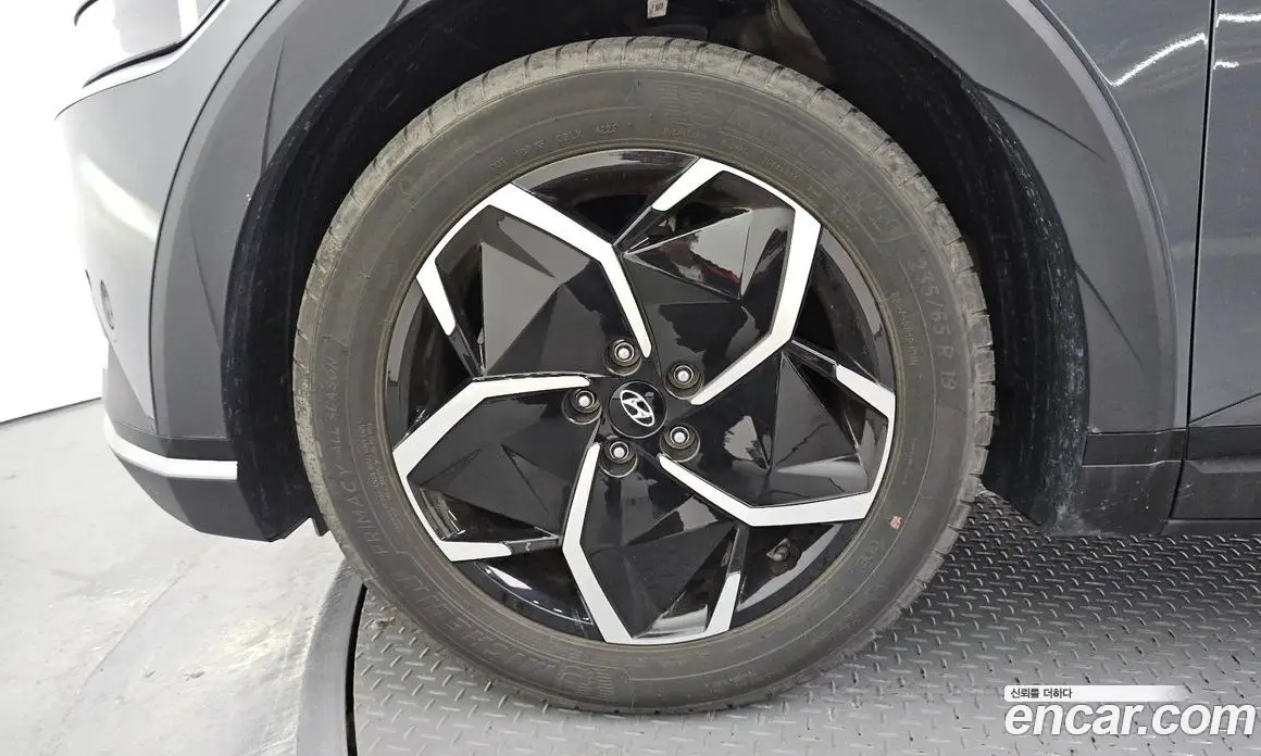 Hyundai Ioniq 5 2024 0.1 автомат (гидро), фото 5