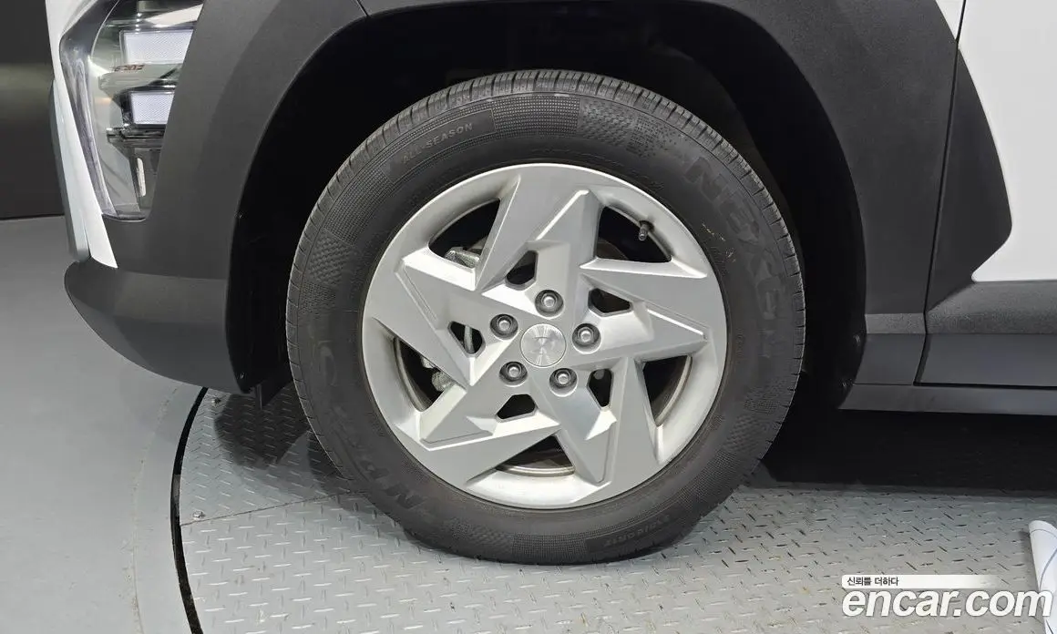 Hyundai Kona 2023 1.6 автомат (гидро), фото 5 Hyundai Kona 2023 1.6 автомат (гидро), фото 5