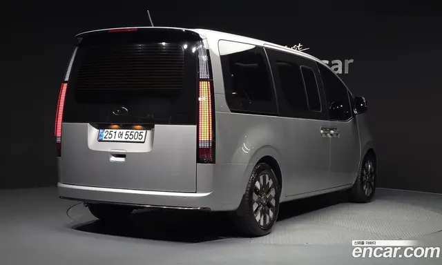 Hyundai Staria 2021 3.5 автомат (гидро), миниатюра 2 Hyundai Staria 2021 3.5 автомат (гидро), миниатюра 2