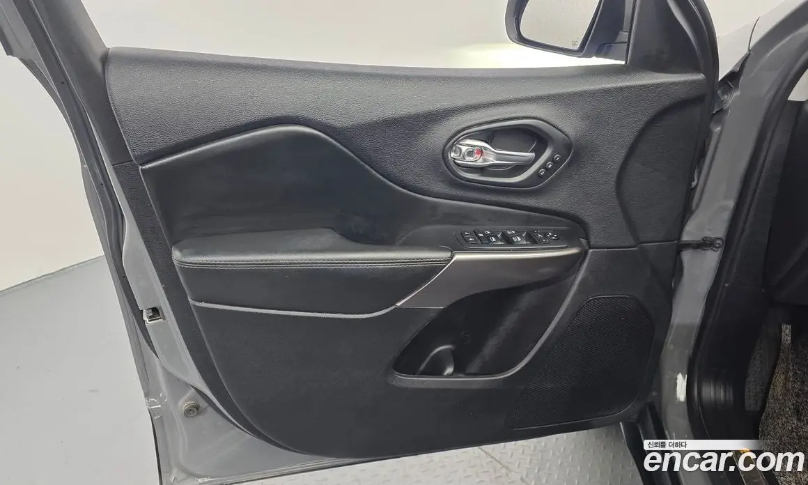 Jeep Cherokee 2021 2.4 автомат (гидро), фото 14 Jeep Cherokee 2021 2.4 автомат (гидро), фото 14