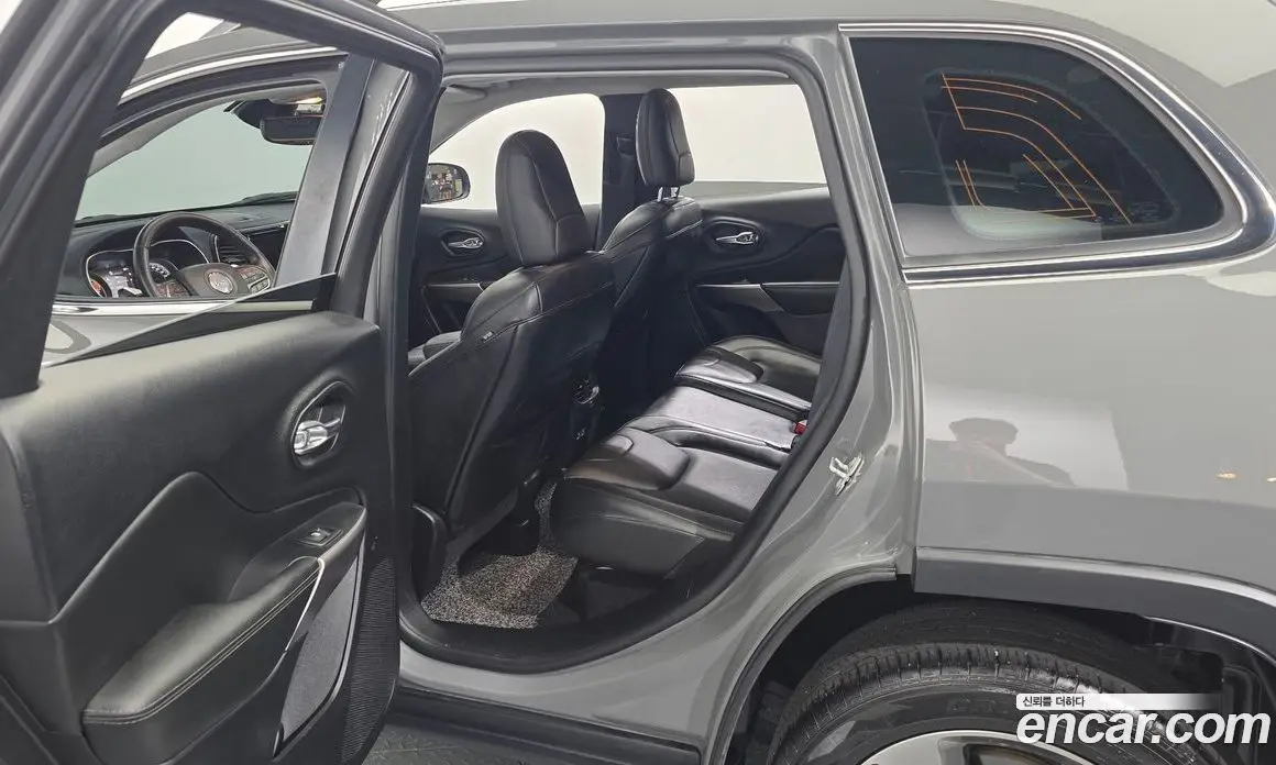Jeep Cherokee 2021 2.4 автомат (гидро), фото 25 Jeep Cherokee 2021 2.4 автомат (гидро), фото 25