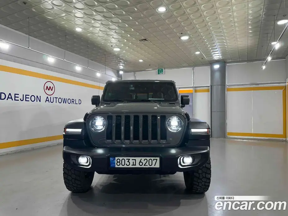 Jeep Gladiator 2021 3.6 автомат (гидро), фото 1 Jeep Gladiator 2021 3.6 автомат (гидро), фото 1