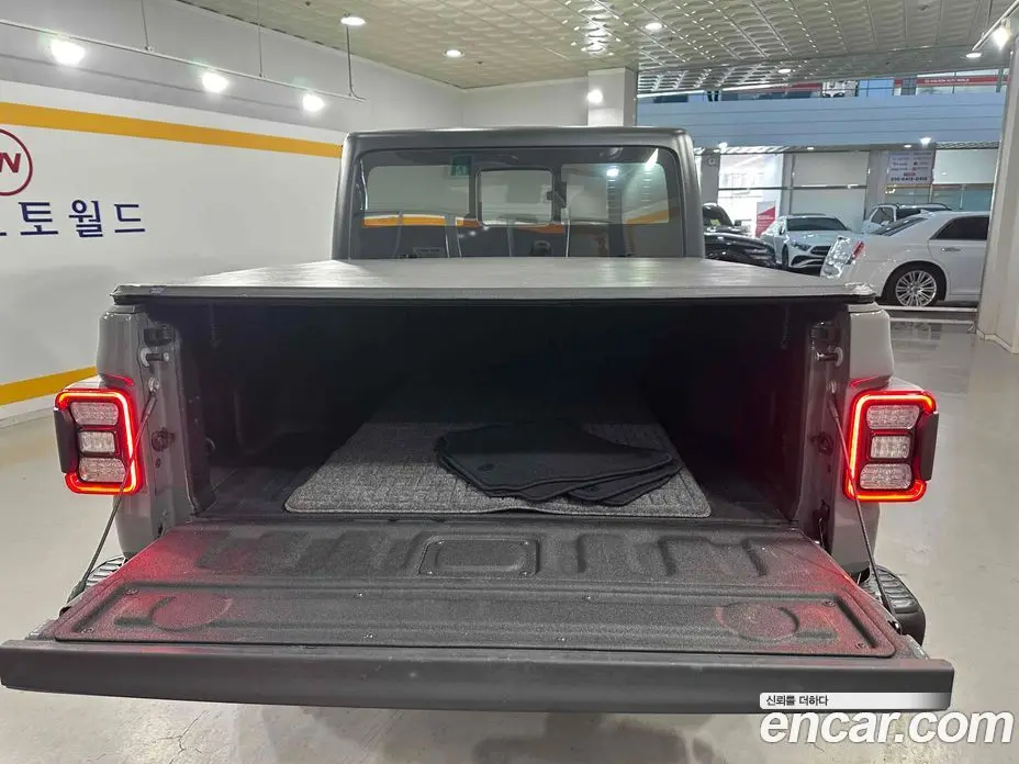 Jeep Gladiator 2021 3.6 автомат (гидро), фото 7 Jeep Gladiator 2021 3.6 автомат (гидро), фото 7