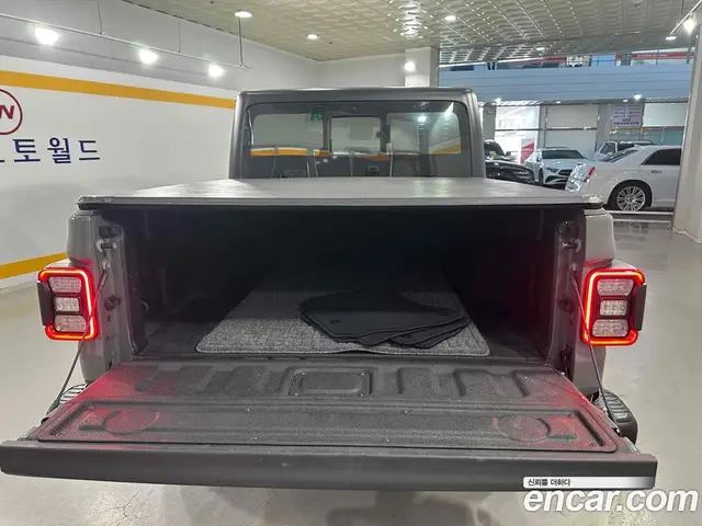 Jeep Gladiator 2021 3.6 автомат (гидро), миниатюра 7 Jeep Gladiator 2021 3.6 автомат (гидро), миниатюра 7