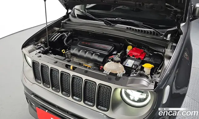Jeep Renegade 2020 2.4 автомат (гидро), миниатюра 6 Jeep Renegade 2020 2.4 автомат (гидро), миниатюра 6