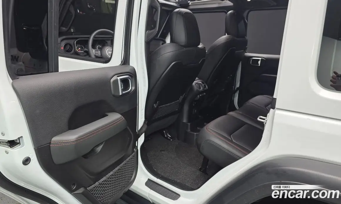 Jeep Wrangler 2025 2.0 автомат (гидро), фото 18
