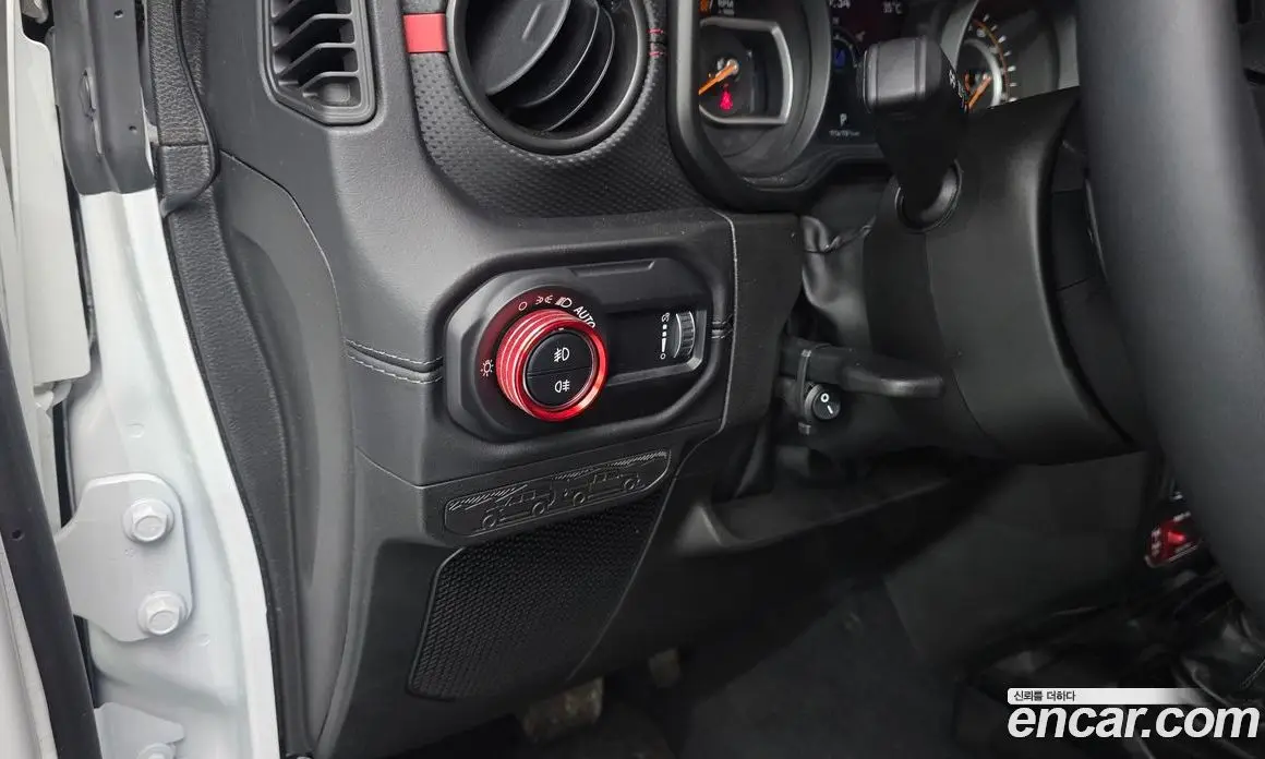 Jeep Wrangler 2025 2.0 автомат (гидро), фото 23