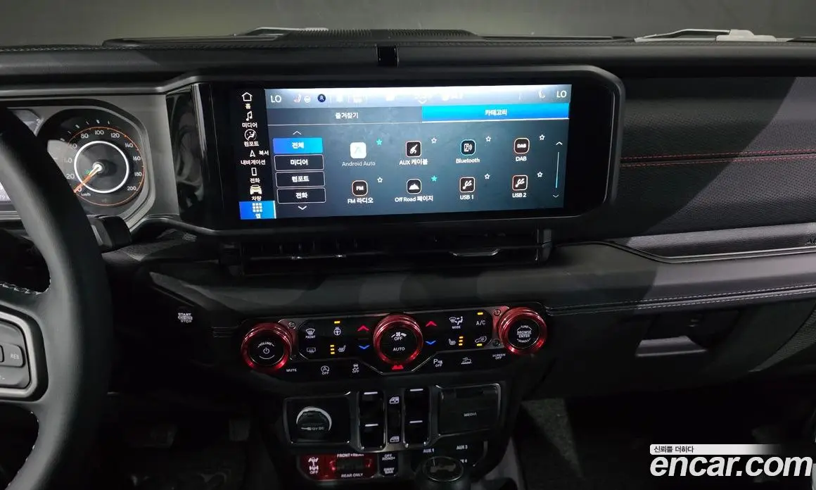 Jeep Wrangler 2025 2.0 автомат (гидро), фото 32