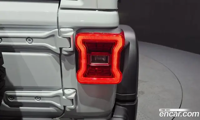 Jeep Wrangler 2025 2.0 автомат (гидро), миниатюра 9