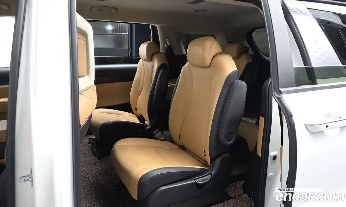 Kia Carnival 2021 2.2 автомат (гидро), фото 16 Kia Carnival 2021 2.2 автомат (гидро), фото 16