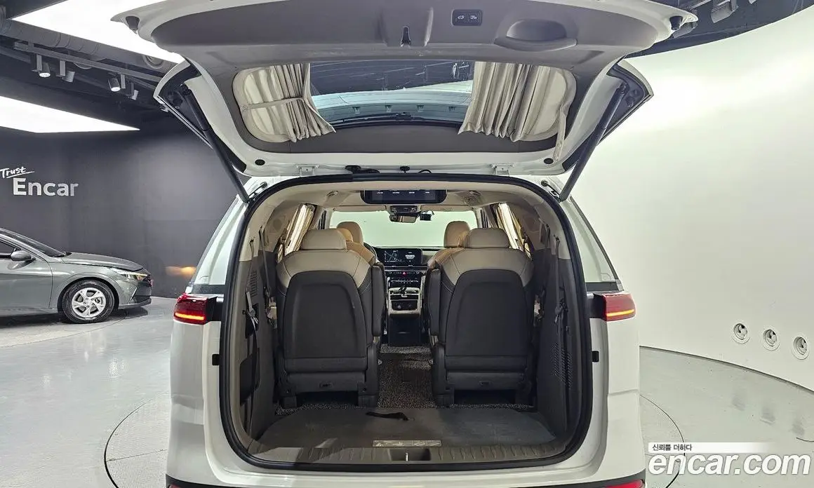 Kia Carnival 2021 2.2 автомат (гидро), фото 20 Kia Carnival 2021 2.2 автомат (гидро), фото 20