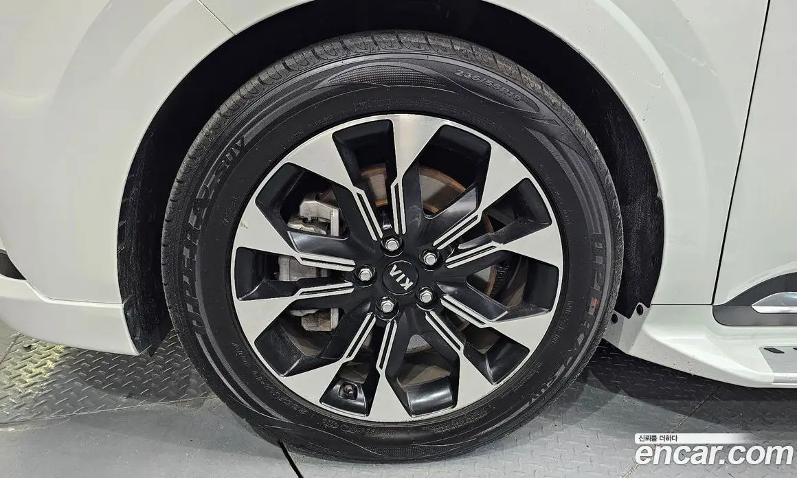 Kia Carnival 2021 2.2 автомат (гидро), фото 5 Kia Carnival 2021 2.2 автомат (гидро), фото 5