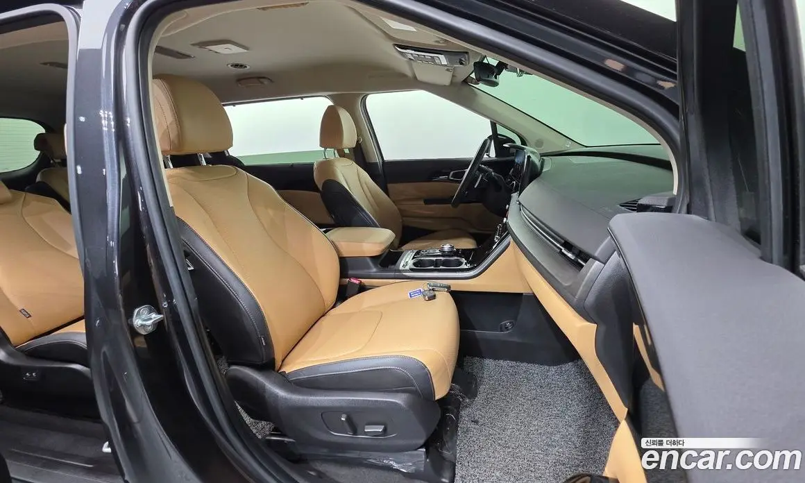 Kia Carnival 2022 2.2 автомат (гидро), фото 10