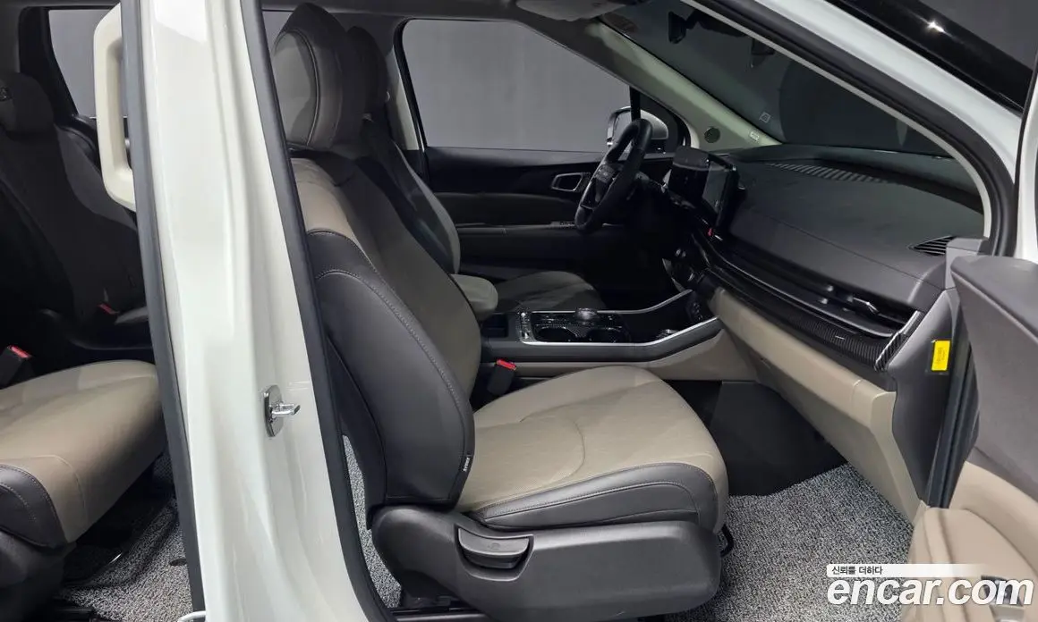 Kia Carnival 2026 3.5 автомат (гидро), фото 17 Kia Carnival 2026 3.5 автомат (гидро), фото 17