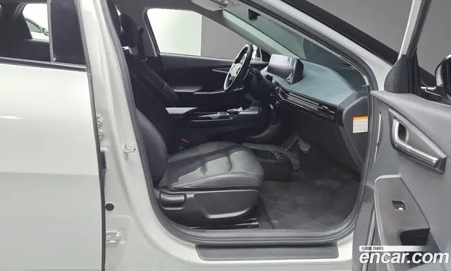 Kia EV6 2022 0.1 автомат (гидро), миниатюра 11 Kia EV6 2022 0.1 автомат (гидро), миниатюра 11