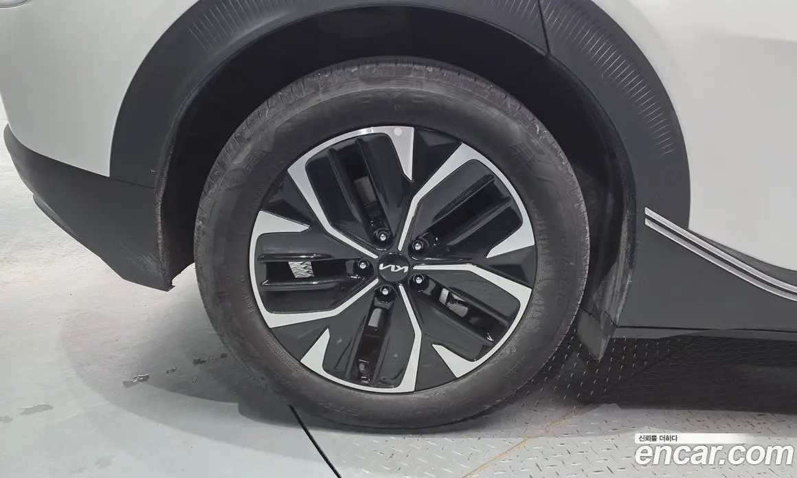 Kia EV6 2022 0.1 автомат (гидро), фото 5 Kia EV6 2022 0.1 автомат (гидро), фото 5