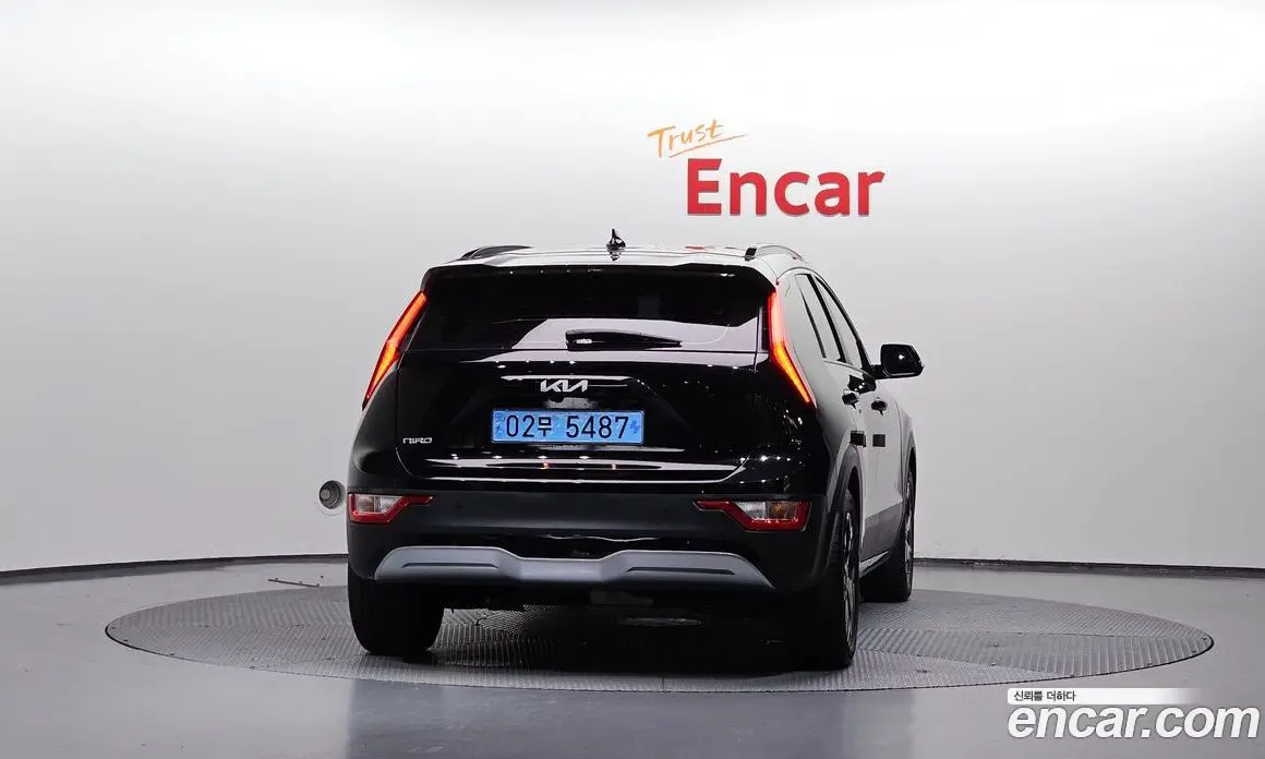 Kia Niro 2023 0.2 автомат (гидро), фото 4 Kia Niro 2023 0.2 автомат (гидро), фото 4