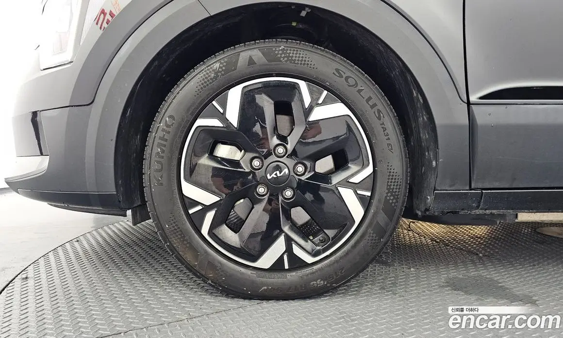 Kia Niro 2023 0.2 автомат (гидро), фото 5 Kia Niro 2023 0.2 автомат (гидро), фото 5