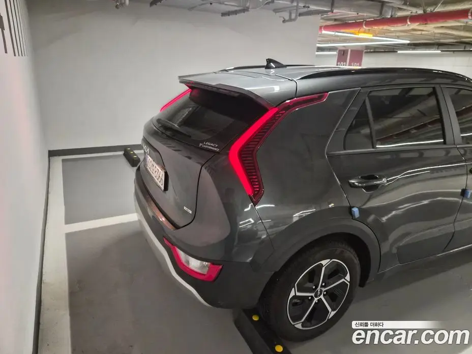 Kia Niro 2025 1.6 автомат (гидро), фото 4 Kia Niro 2025 1.6 автомат (гидро), фото 4