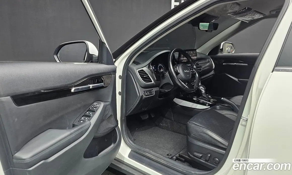 Kia Seltos 2021 1.6 автомат (гидро), фото 10 Kia Seltos 2021 1.6 автомат (гидро), фото 10
