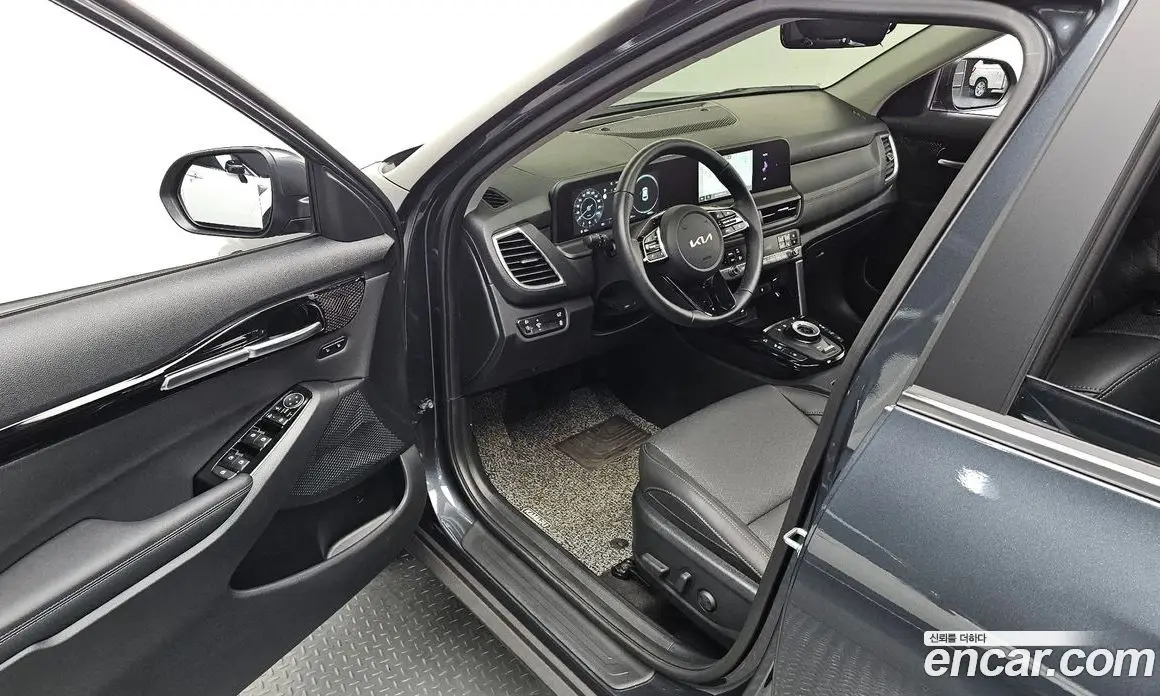 Kia Seltos 2025 1.6 автомат (гидро), фото 16 Kia Seltos 2025 1.6 автомат (гидро), фото 16