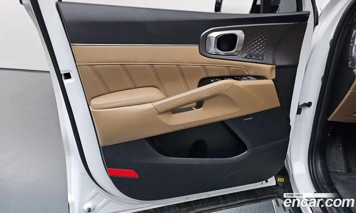 Kia Sorento 2024 1.6 автомат (гидро), фото 14 Kia Sorento 2024 1.6 автомат (гидро), фото 14