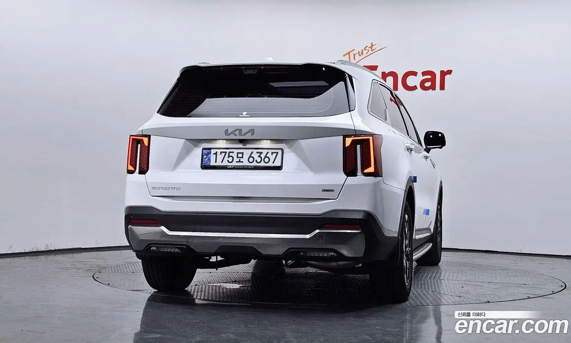 Kia Sorento 2024 1.6 автомат (гидро), фото 4 Kia Sorento 2024 1.6 автомат (гидро), фото 4