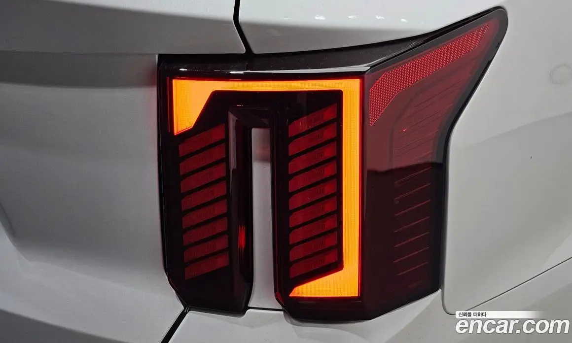 Kia Sorento 2024 1.6 автомат (гидро), фото 9 Kia Sorento 2024 1.6 автомат (гидро), фото 9