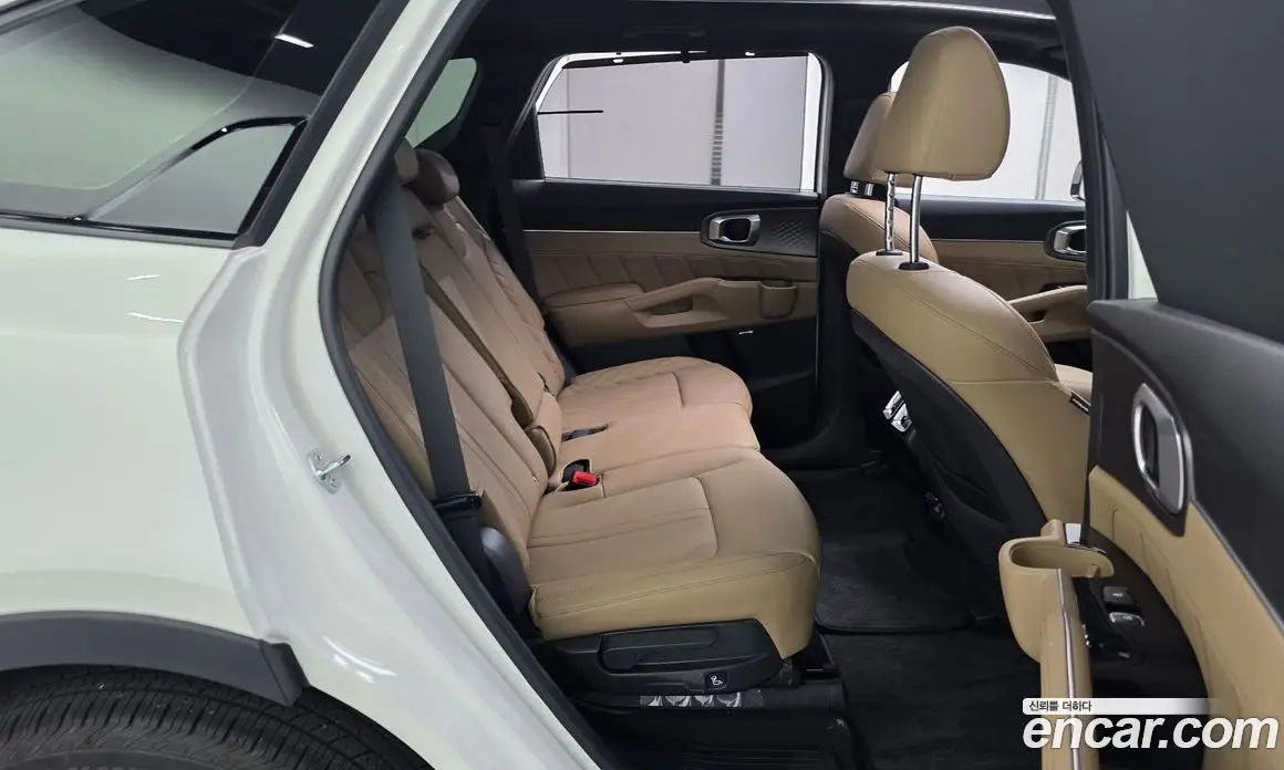 Kia Sorento 2024 1.6 автомат (гидро), фото 17 Kia Sorento 2024 1.6 автомат (гидро), фото 17