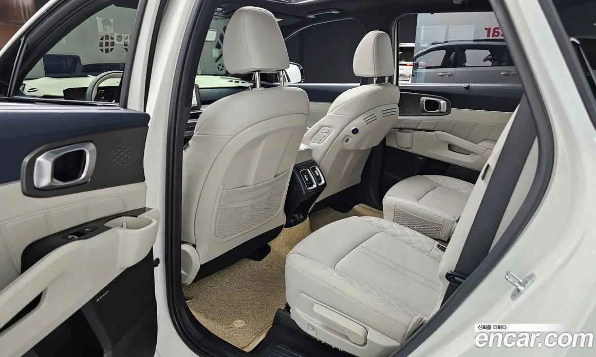 Kia Sorento 2025 1.6 автомат (гидро), фото 18 Kia Sorento 2025 1.6 автомат (гидро), фото 18