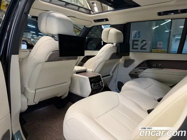 Land Rover Range Rover 2023 4.4 автомат (гидро), миниатюра 12