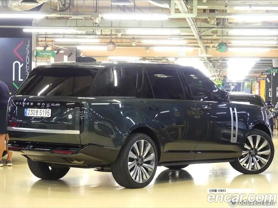 Land Rover Range Rover 2023 4.4 автомат (гидро), фото 3 Land Rover Range Rover 2023 4.4 автомат (гидро), фото 3