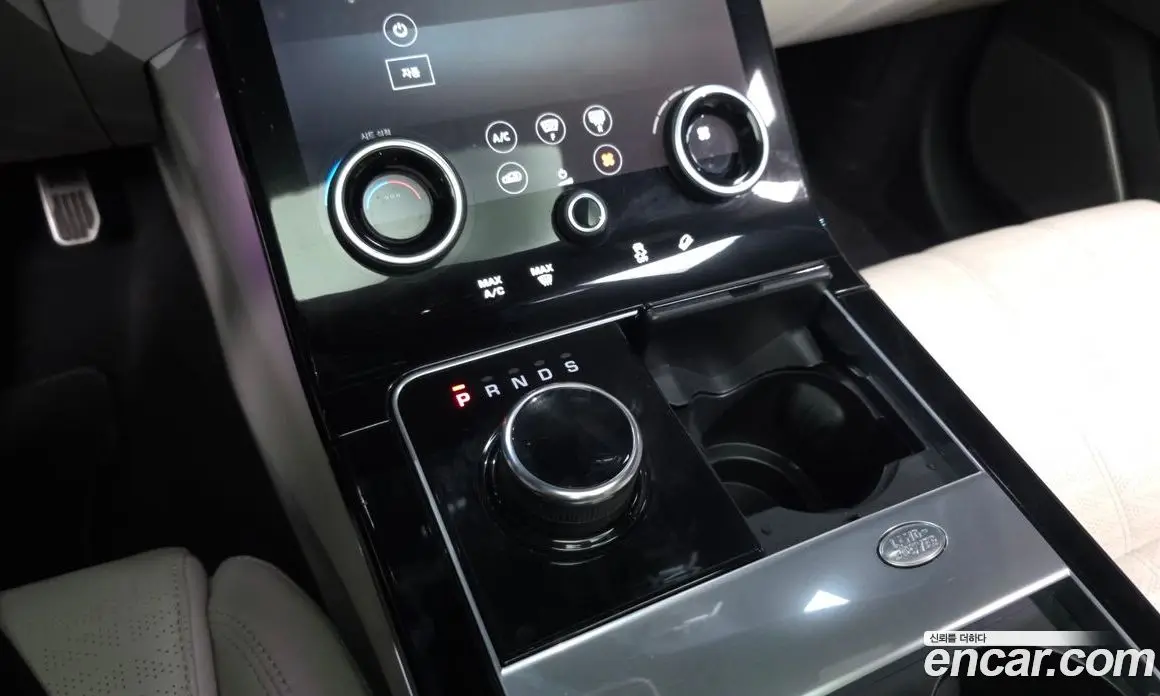 Land Rover Range Rover Velar 2019 3.0 автомат (гидро), фото 11 Land Rover Range Rover Velar 2019 3.0 автомат (гидро), фото 11