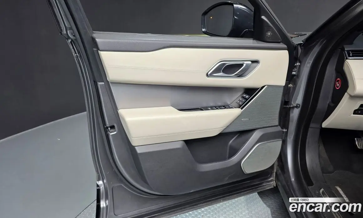 Land Rover Range Rover Velar 2019 3.0 автомат (гидро), фото 13 Land Rover Range Rover Velar 2019 3.0 автомат (гидро), фото 13