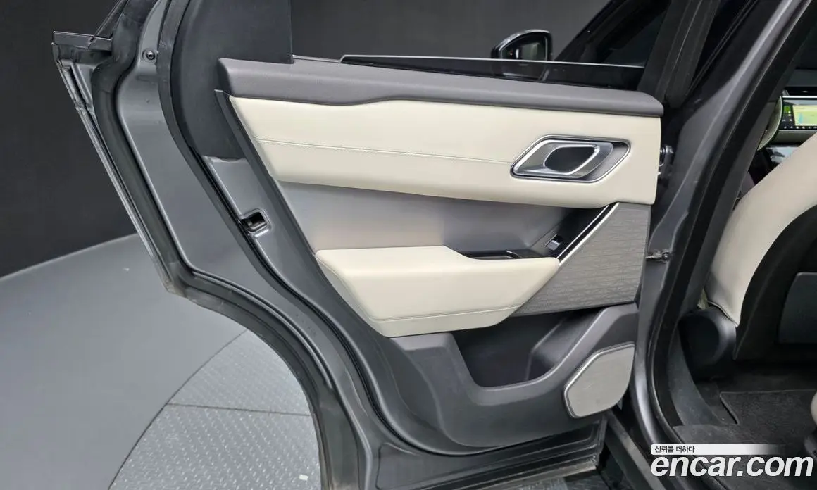 Land Rover Range Rover Velar 2019 3.0 автомат (гидро), фото 14 Land Rover Range Rover Velar 2019 3.0 автомат (гидро), фото 14