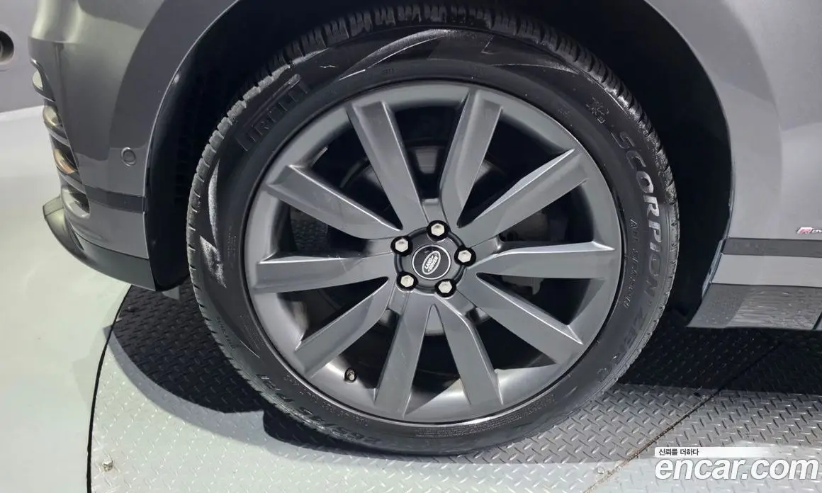 Land Rover Range Rover Velar 2019 3.0 автомат (гидро), фото 4 Land Rover Range Rover Velar 2019 3.0 автомат (гидро), фото 4
