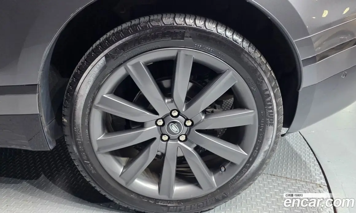 Land Rover Range Rover Velar 2019 3.0 автомат (гидро), фото 6 Land Rover Range Rover Velar 2019 3.0 автомат (гидро), фото 6