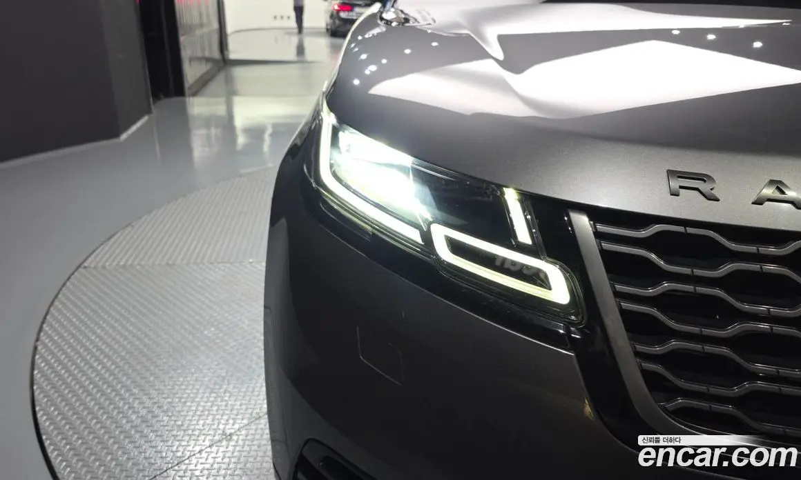 Land Rover Range Rover Velar 2019 3.0 автомат (гидро), фото 7 Land Rover Range Rover Velar 2019 3.0 автомат (гидро), фото 7