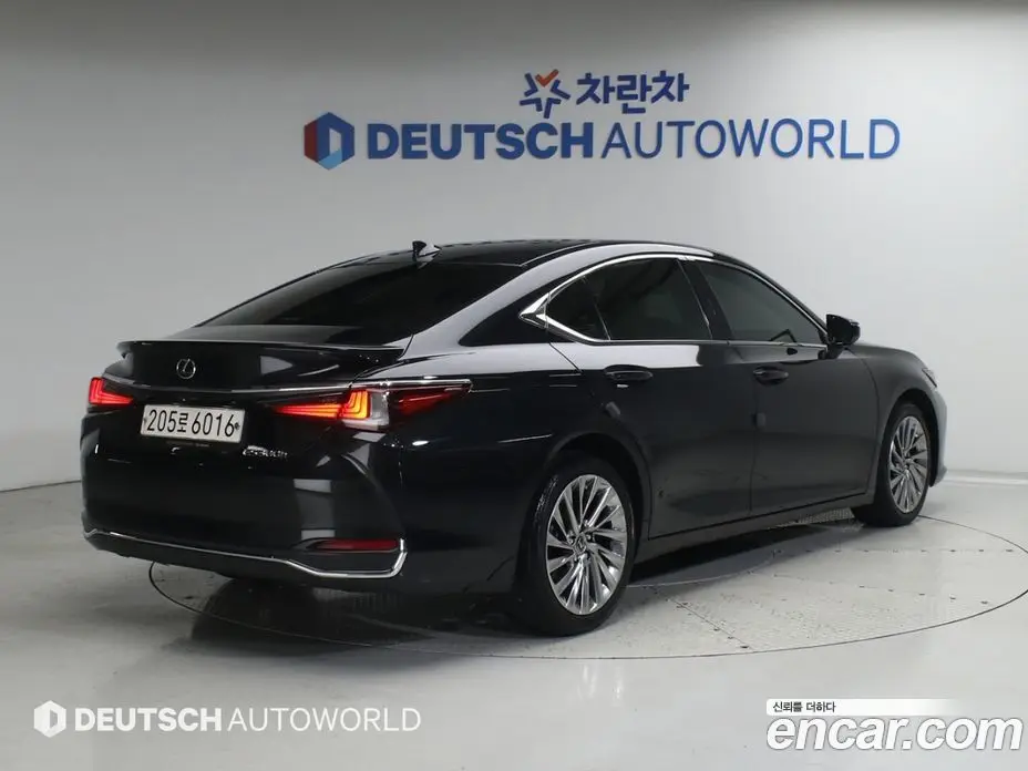 Lexus ES 2023 2.5 автомат (гидро), фото 2 Lexus ES 2023 2.5 автомат (гидро), фото 2