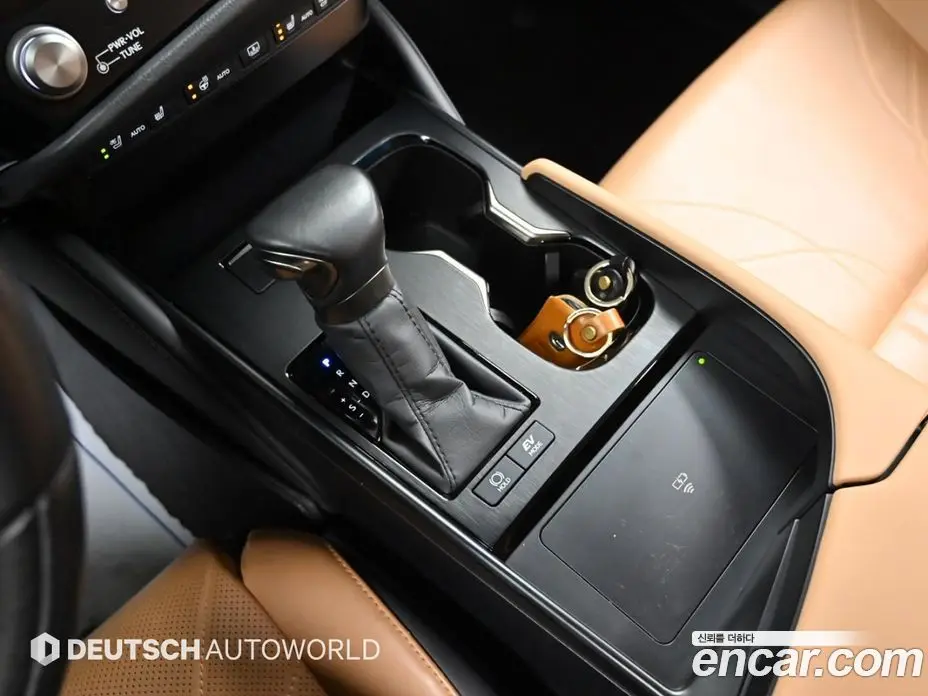Lexus ES 2023 2.5 автомат (гидро), фото 9 Lexus ES 2023 2.5 автомат (гидро), фото 9