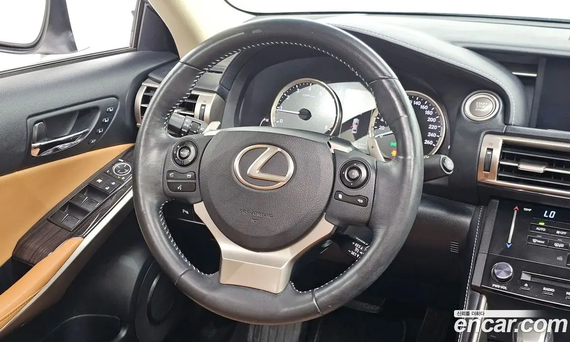 Lexus IS 2014 2.5 автомат (гидро), фото 13 Lexus IS 2014 2.5 автомат (гидро), фото 13