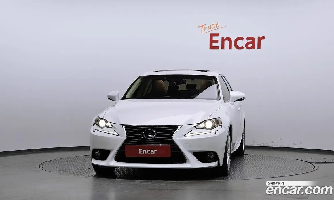 Lexus IS 2014 2.5 автомат (гидро), фото 3 Lexus IS 2014 2.5 автомат (гидро), фото 3