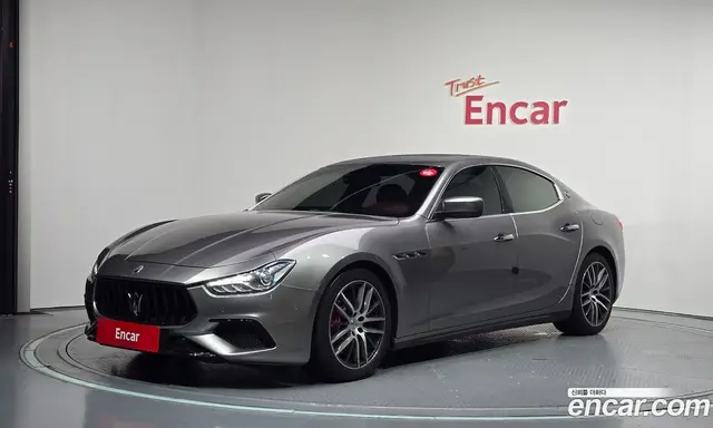 Maserati Ghibli, 2015, 127 089 км