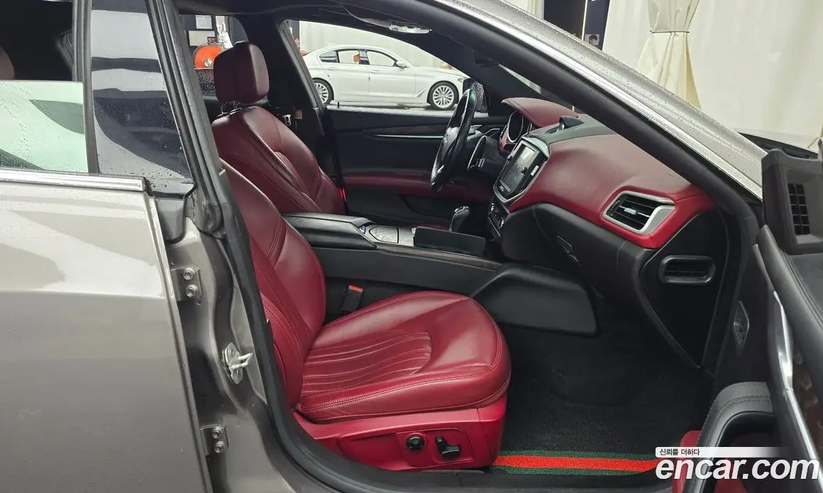 Maserati Ghibli 2015 3.0 автомат (гидро), фото 11 Maserati Ghibli 2015 3.0 автомат (гидро), фото 11