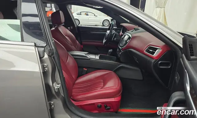 Maserati Ghibli 2015 3.0 автомат (гидро), миниатюра 11 Maserati Ghibli 2015 3.0 автомат (гидро), миниатюра 11