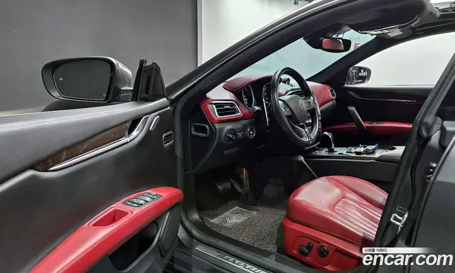 Maserati Ghibli 2017 3.0 автомат (гидро), миниатюра 11 Maserati Ghibli 2017 3.0 автомат (гидро), миниатюра 11